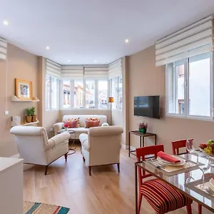 https://plaza-nueva-deluxe-suite-by-valcambre.es-andalucia.com